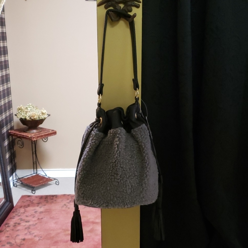 Fleece drawstring purse